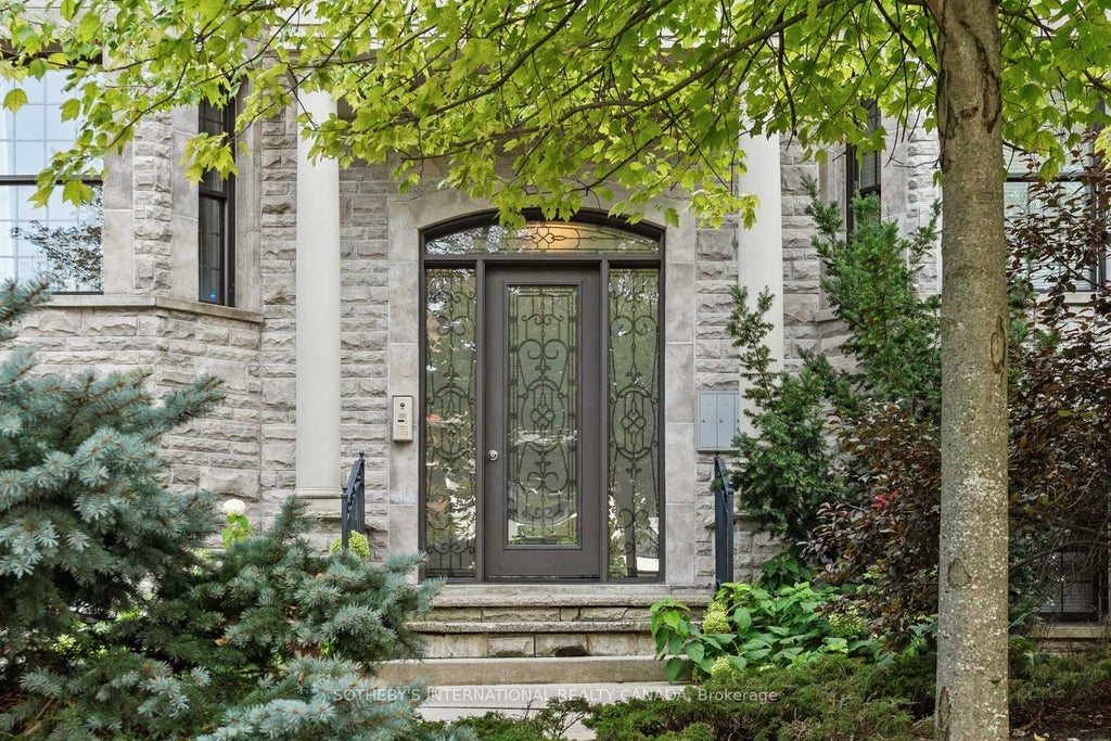 Photo of 8 Highbourne Road #1, Toronto, ON M5P 2J2 (MLS # C13827028)