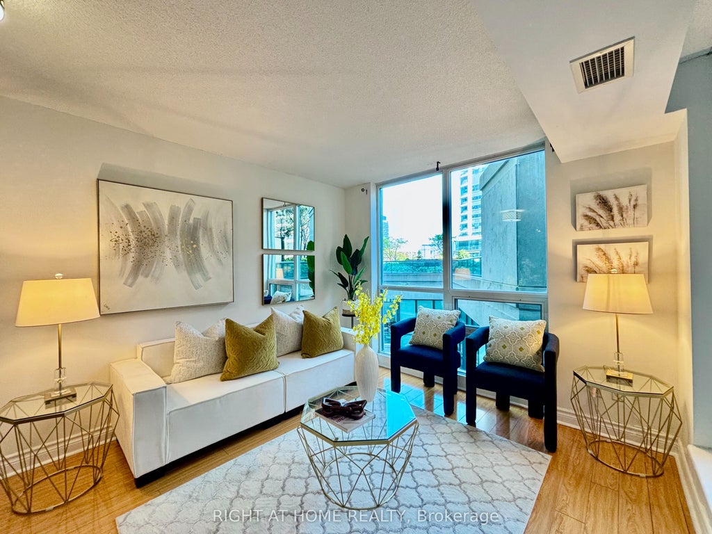 Photo of 12 Yonge Street #503, Toronto, ON M5E 1Z9 (MLS # C13238224)