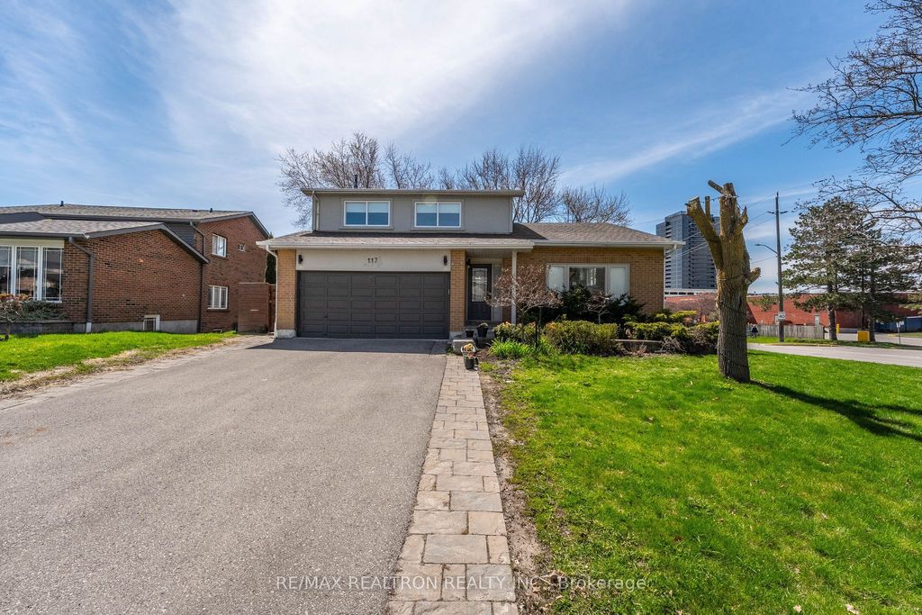 Photo of 117 Cardinal Crescent, Newmarket, ON L3Y 5Y5 (MLS # N13052986)