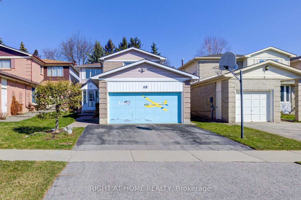 Photo of 10 Holm Crescent, Markham, ON L3T 5J3 (MLS # N12973962)
