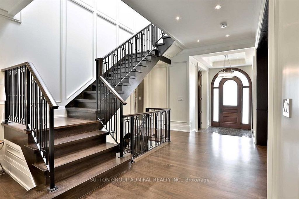 Photo of 276 Strathallan Wood, Toronto, ON M5N 1T6 (MLS # C12575092)