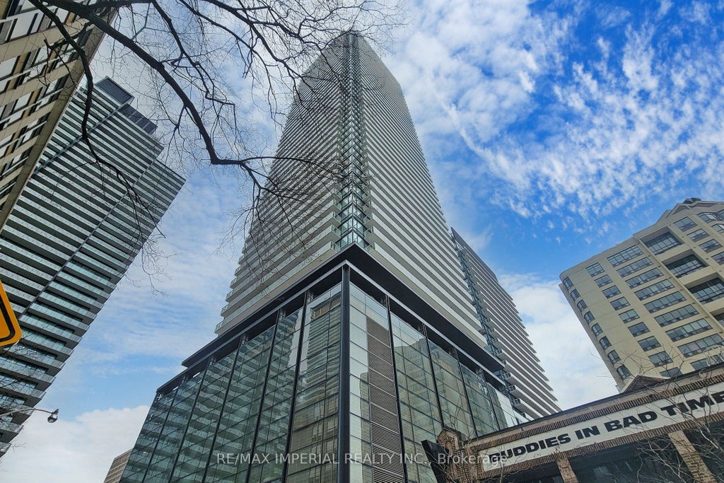 Photo of 501 Yonge Street #2409, Toronto, ON M4Y 0G8 (MLS # C13486282)