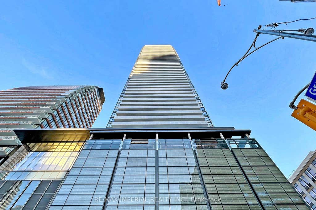Photo of 501 Yonge Street #2409, Toronto, ON M4Y 0G8 (MLS # C13486282)