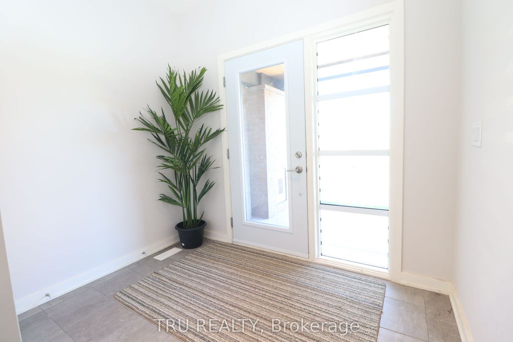 Photo of 866 Quartet Avenue, Blossom Park - Airport and Area, ON K1X 0C6 (MLS # X12963164)