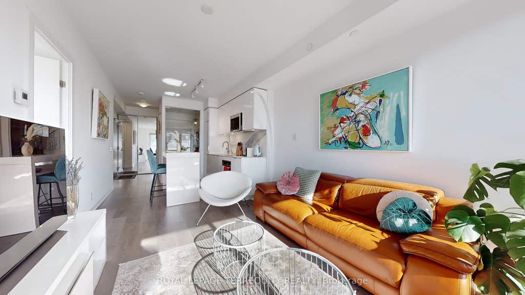 Photo of 609 Avenue Road #906, Toronto, ON M4V 0B1 (MLS # C13505408)