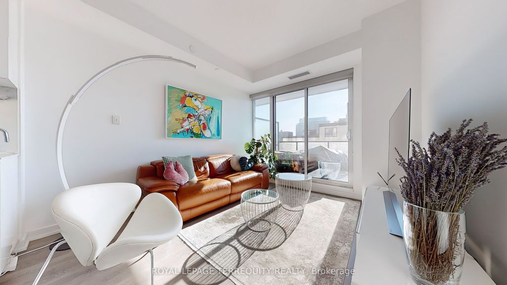 Photo of 609 Avenue Road #906, Toronto, ON M4V 0B1 (MLS # C13505408)