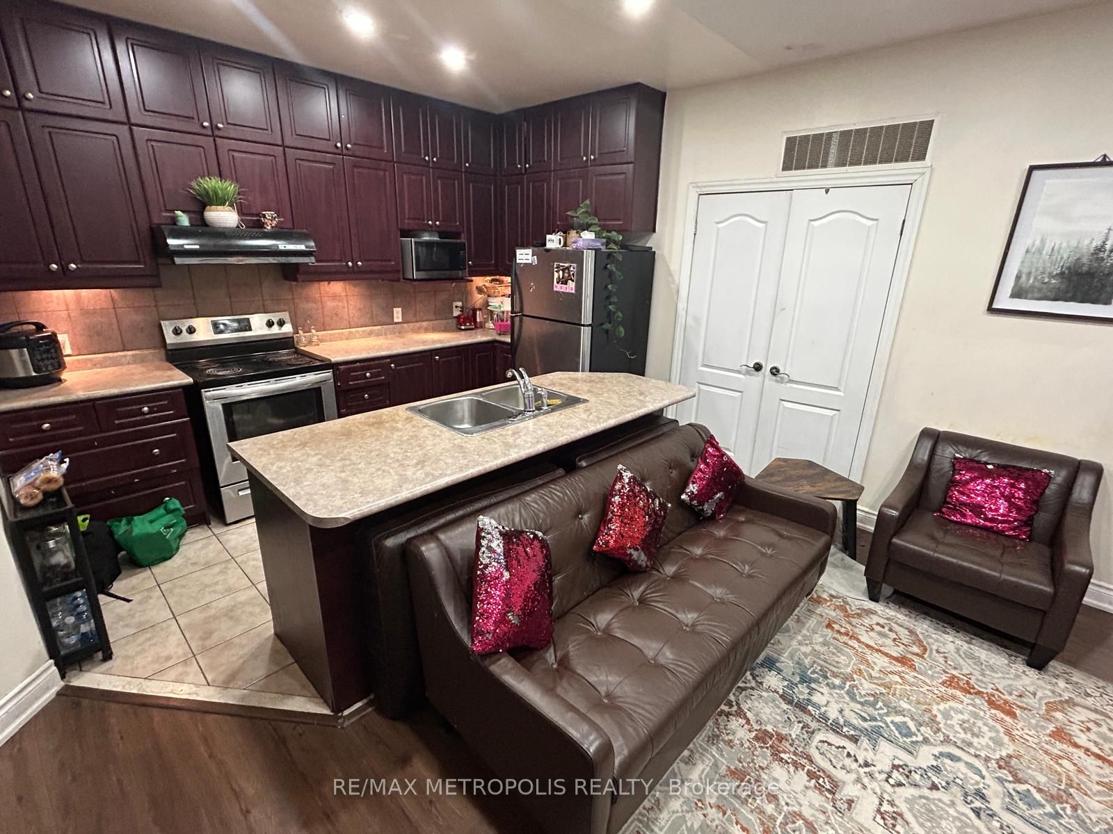 2352 Middlefield Road 205