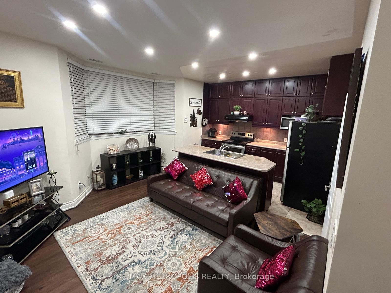 2352 Middlefield Road 205