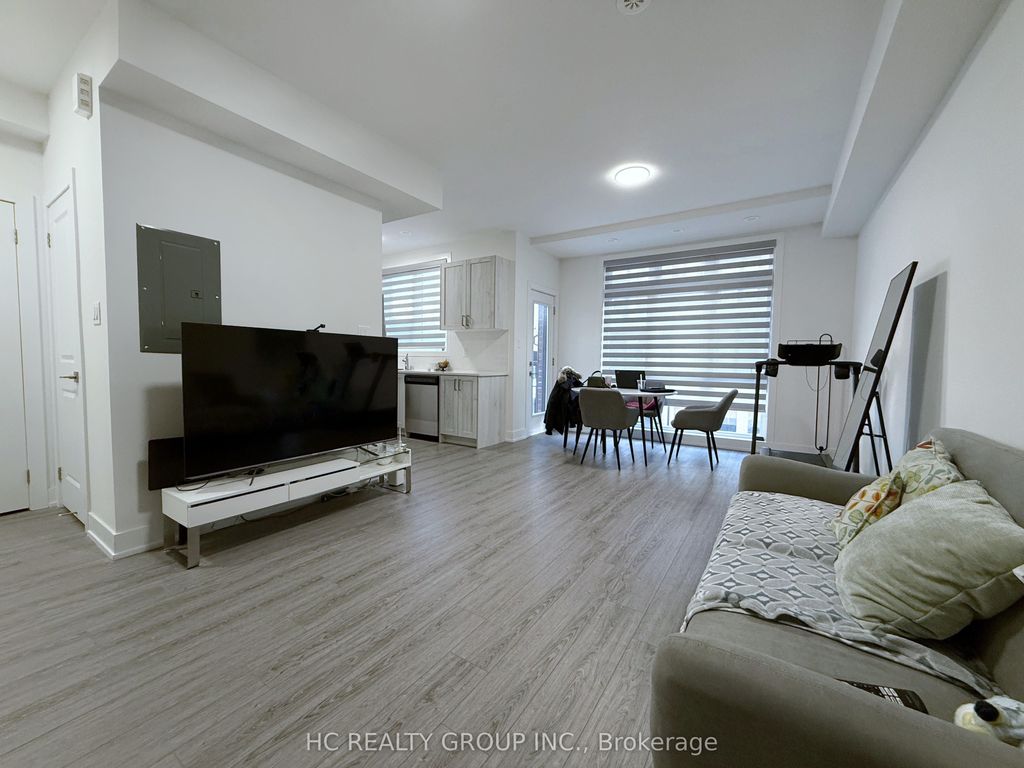 Photo of 3 bond Crescent #6, Richmond Hill, ON L4E 1J4 (MLS # N12800534)