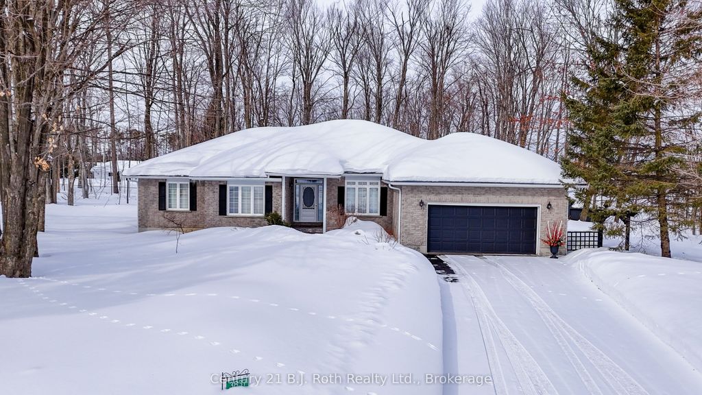 Photo of 3837 Jenn Lynn Court, Severn, ON L3V 0V6 (MLS # S12800120)