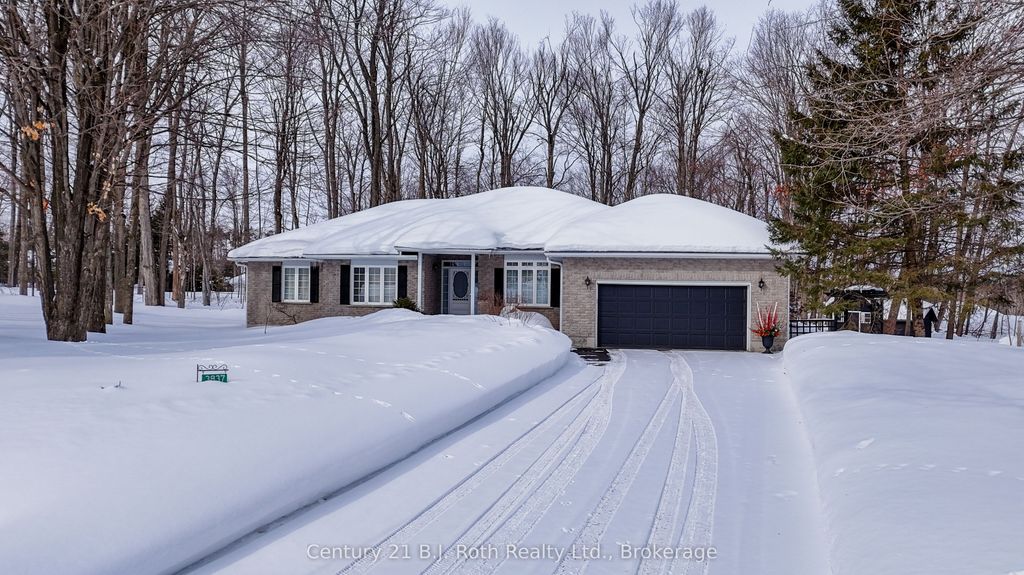 Photo of 3837 Jenn Lynn Court, Severn, ON L3V 0V6 (MLS # S12800120)