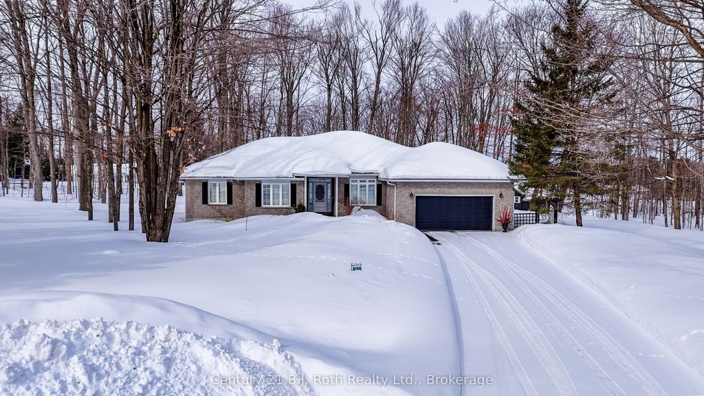 Photo of 3837 Jenn Lynn Court, Severn, ON L3V 0V6 (MLS # S12800120)