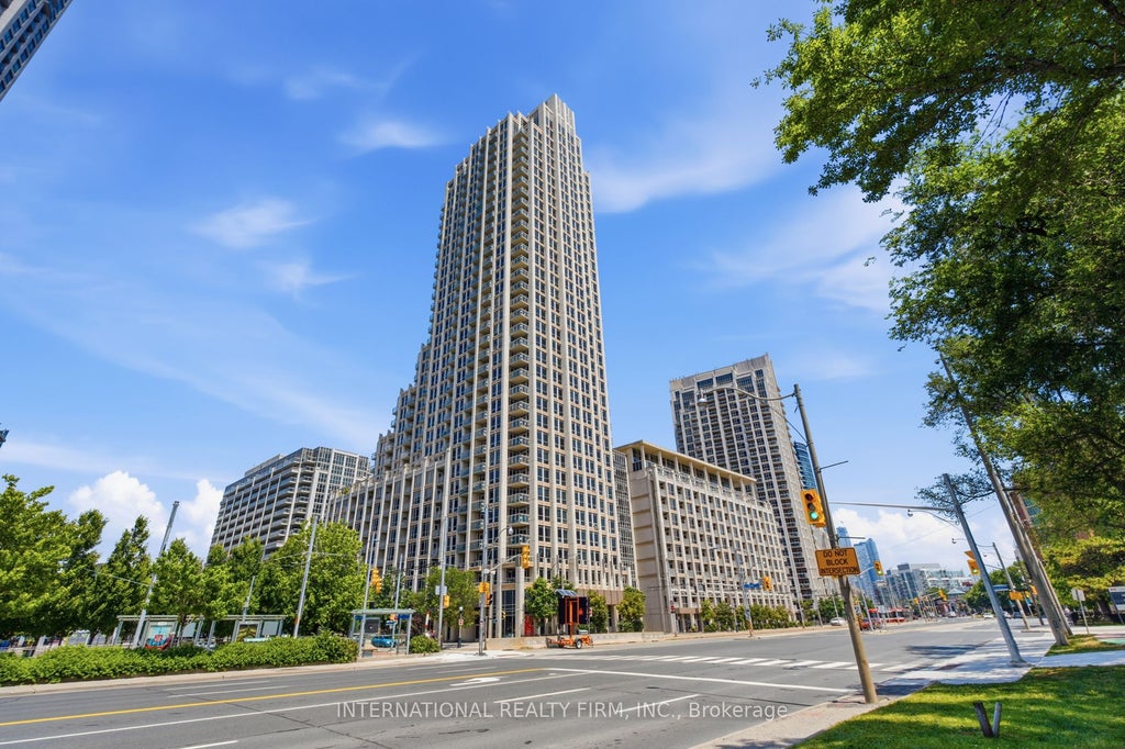 Photo of 628 Fleet Street #711, Toronto, ON M5V 1A8 (MLS # C13588288)