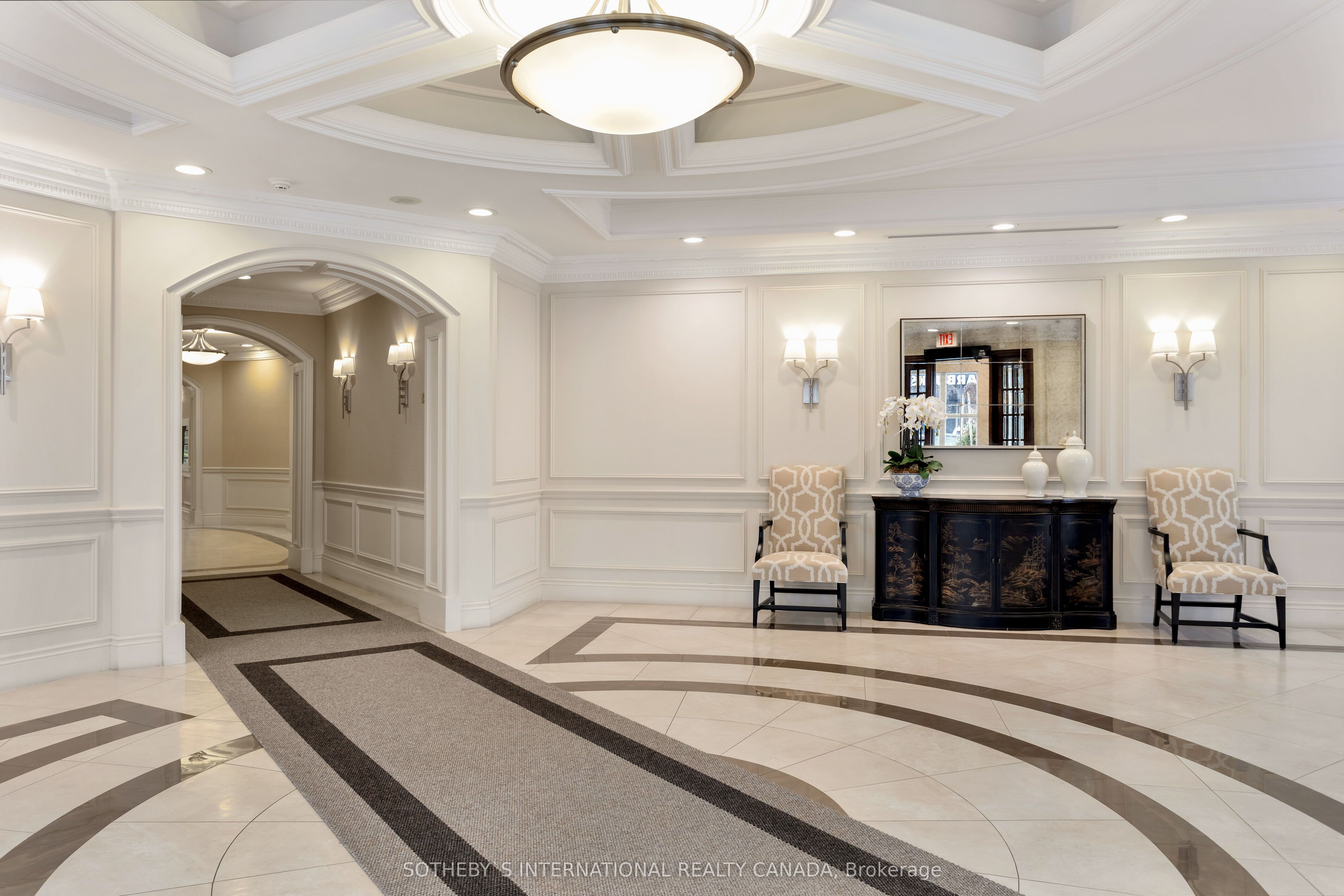 3085 Bloor Street W 207