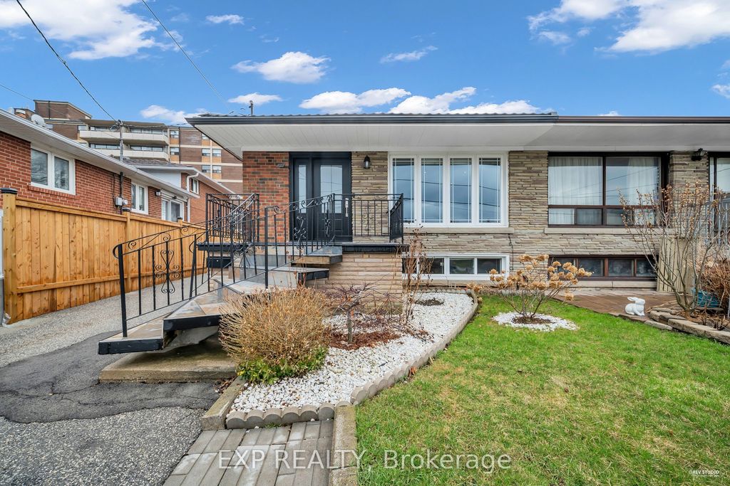 Photo of 24 Goldcrest Boulevard, Toronto, ON M6L 2X5 (MLS # W12999050)