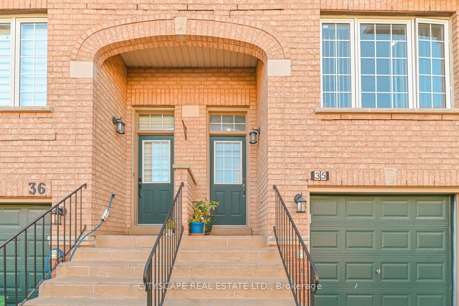 3020 Cedarglen Gate 35
