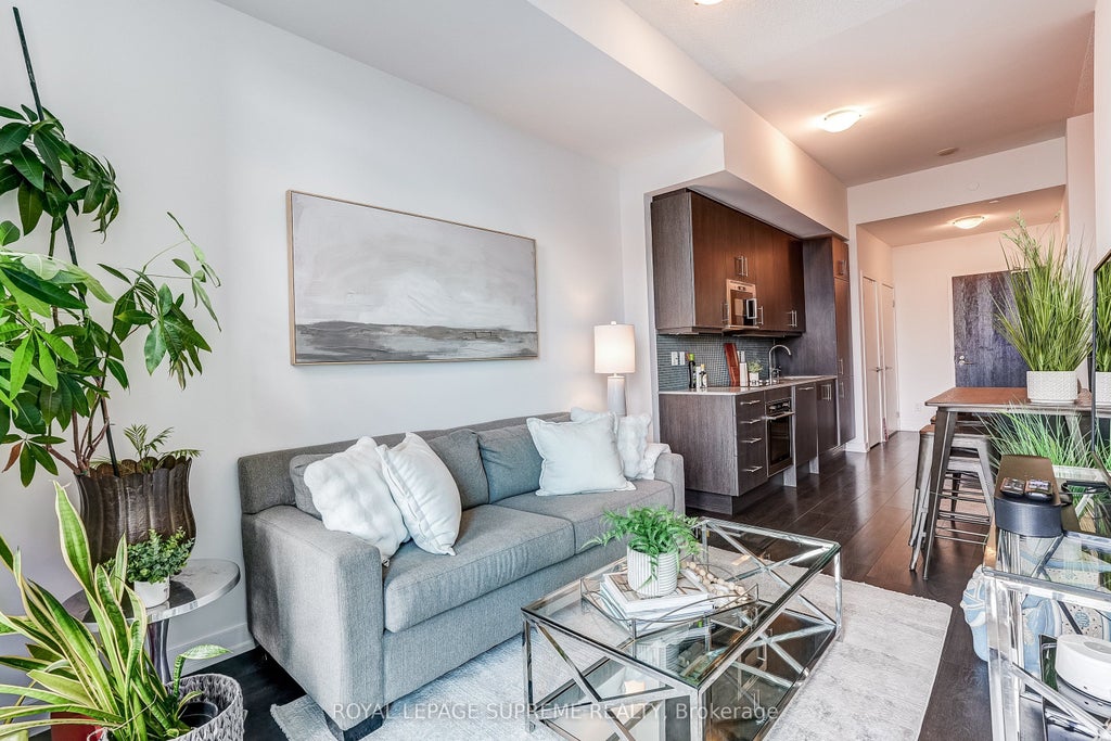 Photo of 297 College Street #720, Toronto, ON M5T 0C2 (MLS # C13788514)
