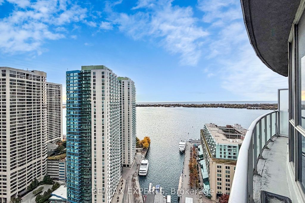 Photo of Toronto, ON M5J 2Y2 (MLS # C13008216)