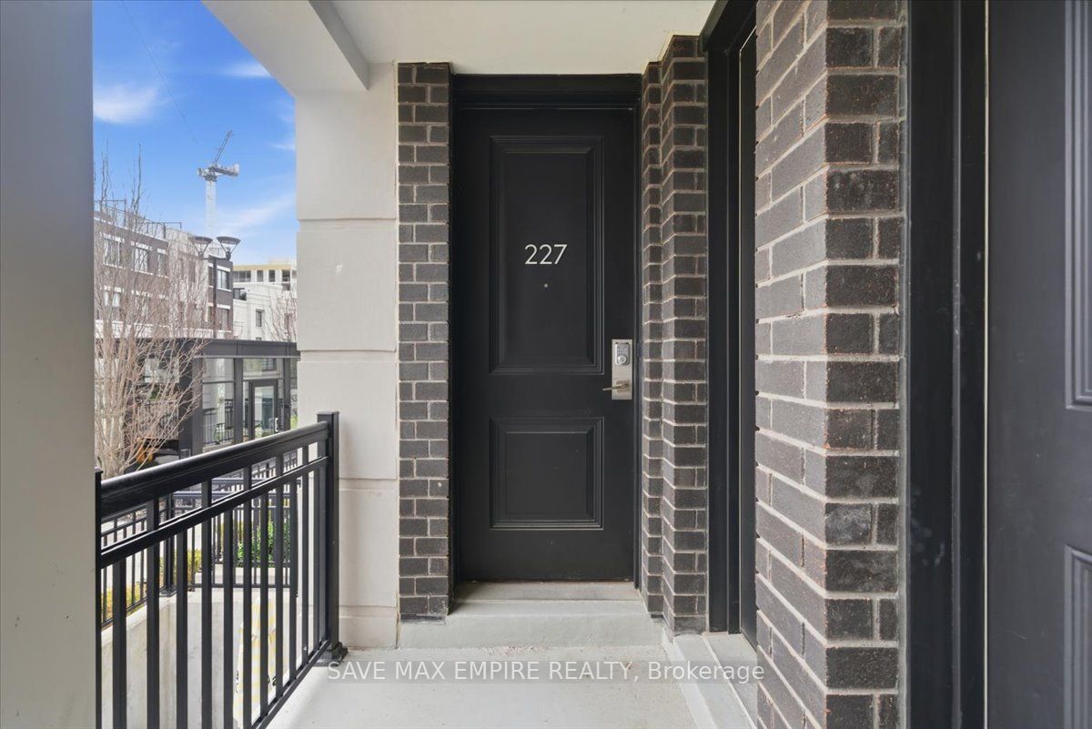 652 Cricklewood Drive 227