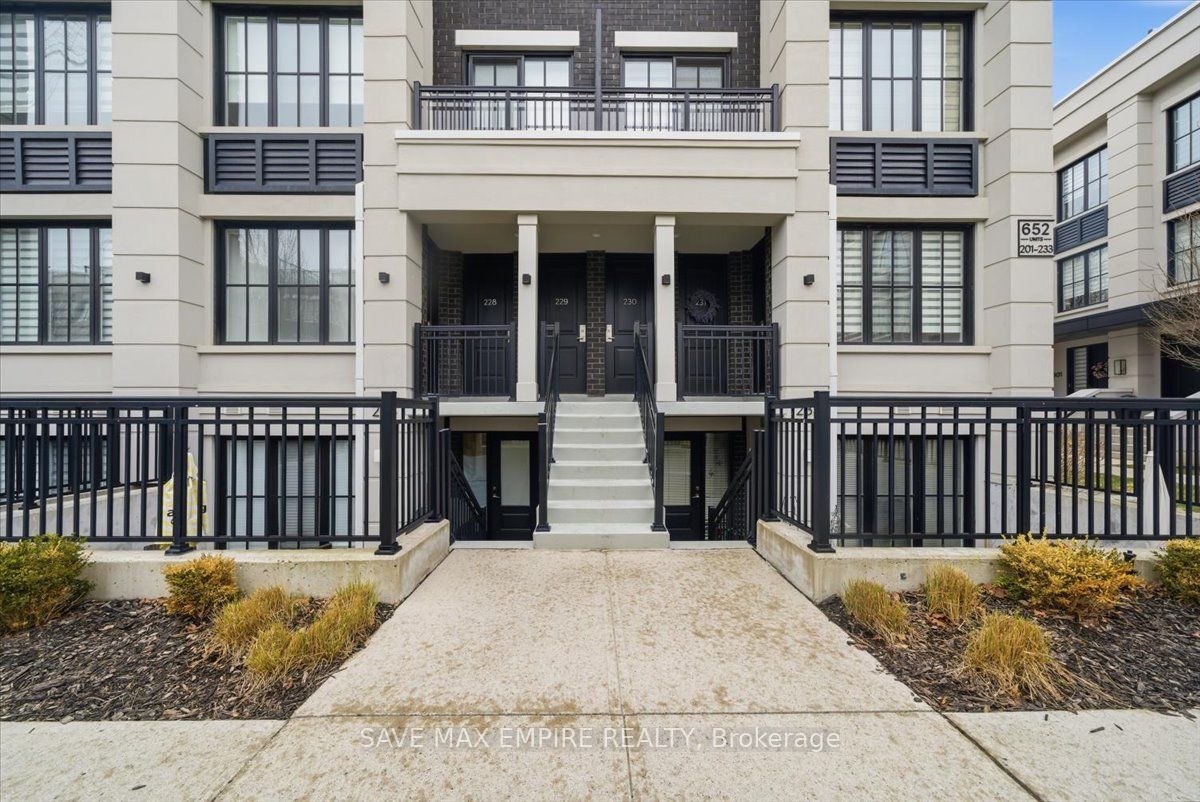 652 Cricklewood Drive 227