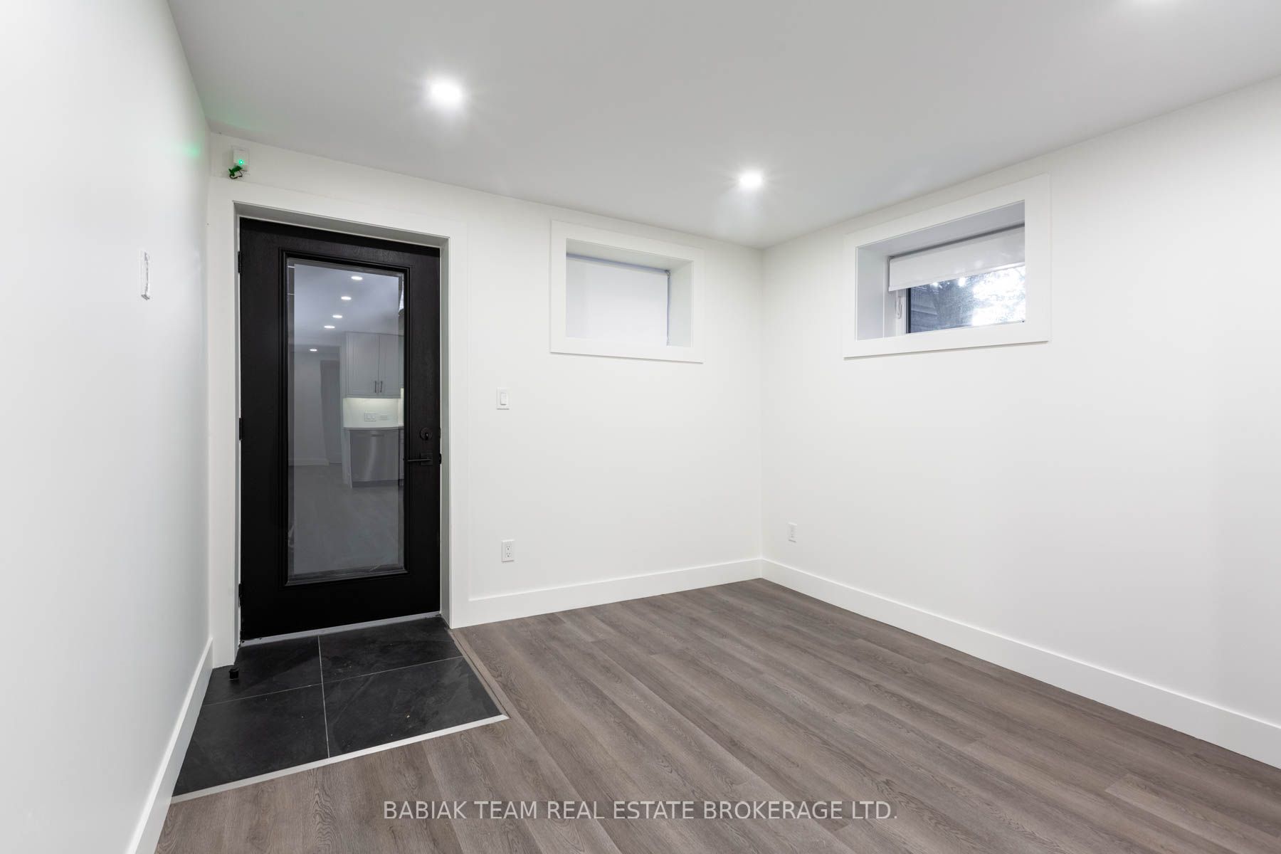 456 Armadale Avenue B2