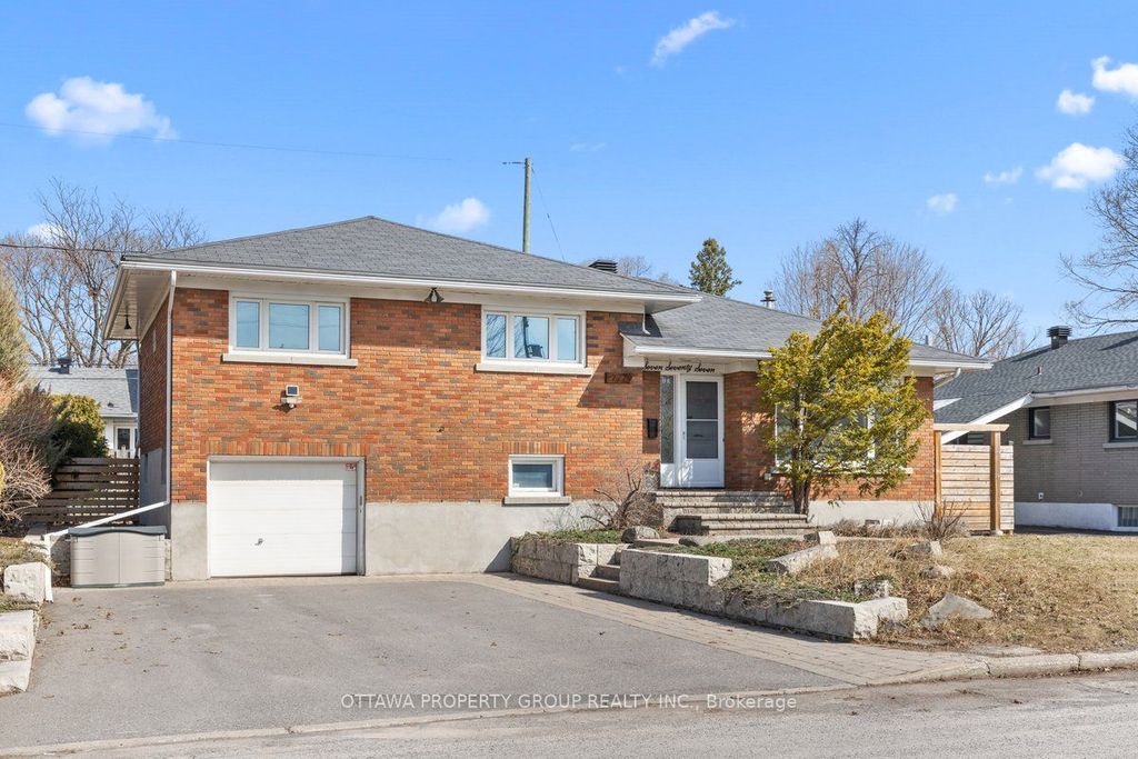 Photo of 777 Cork Street, Elmvale Acres and Area, ON K1G 1X8 (MLS # X12986066)