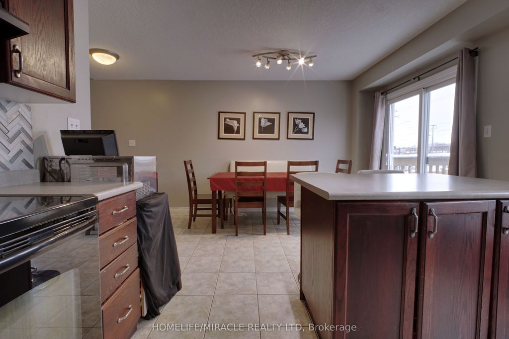 Photo of 206 Westmeadow Drive, Kitchener, ON N2N 3P9 (MLS # X12660188)