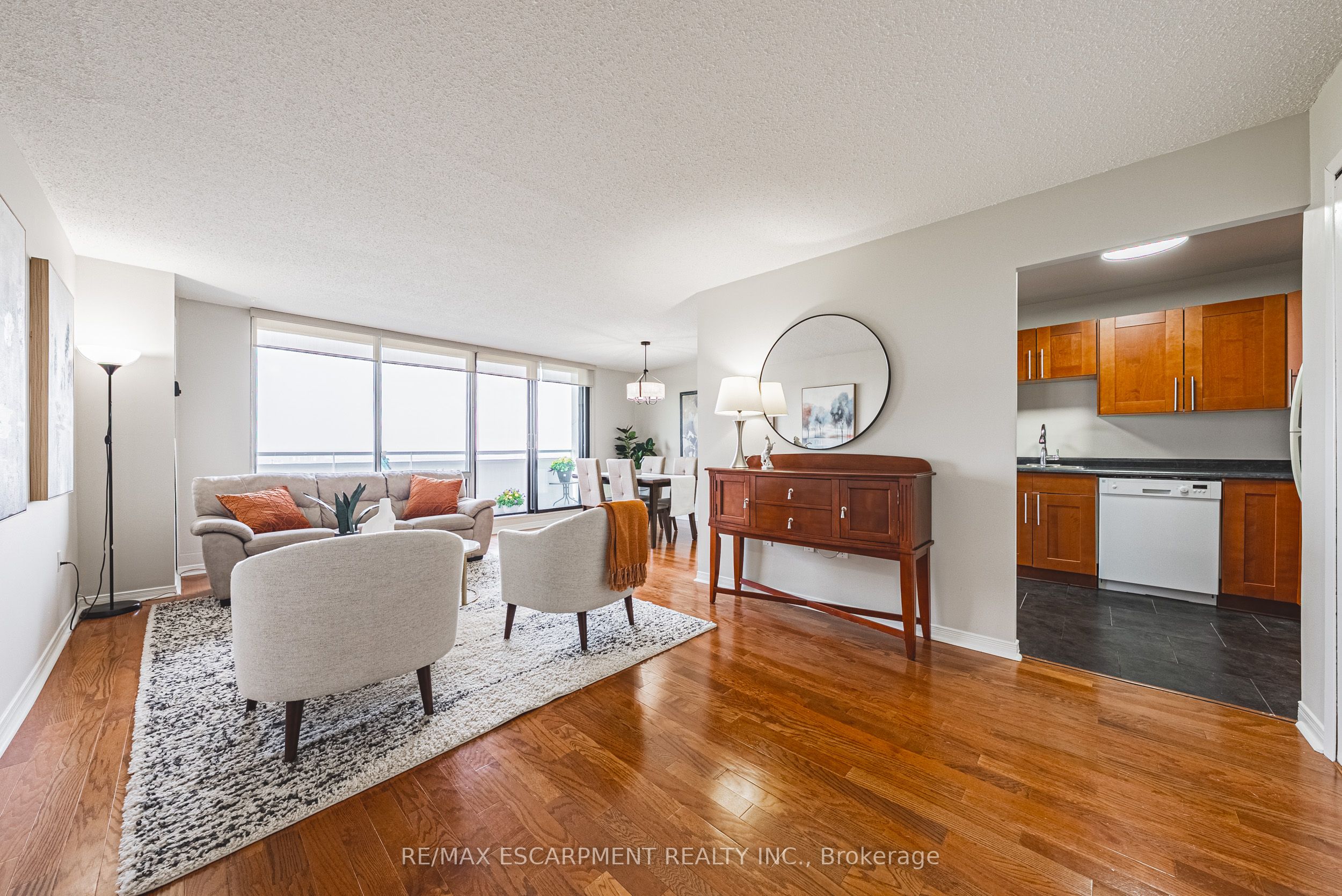 2055 Upper Middle Road 1706
