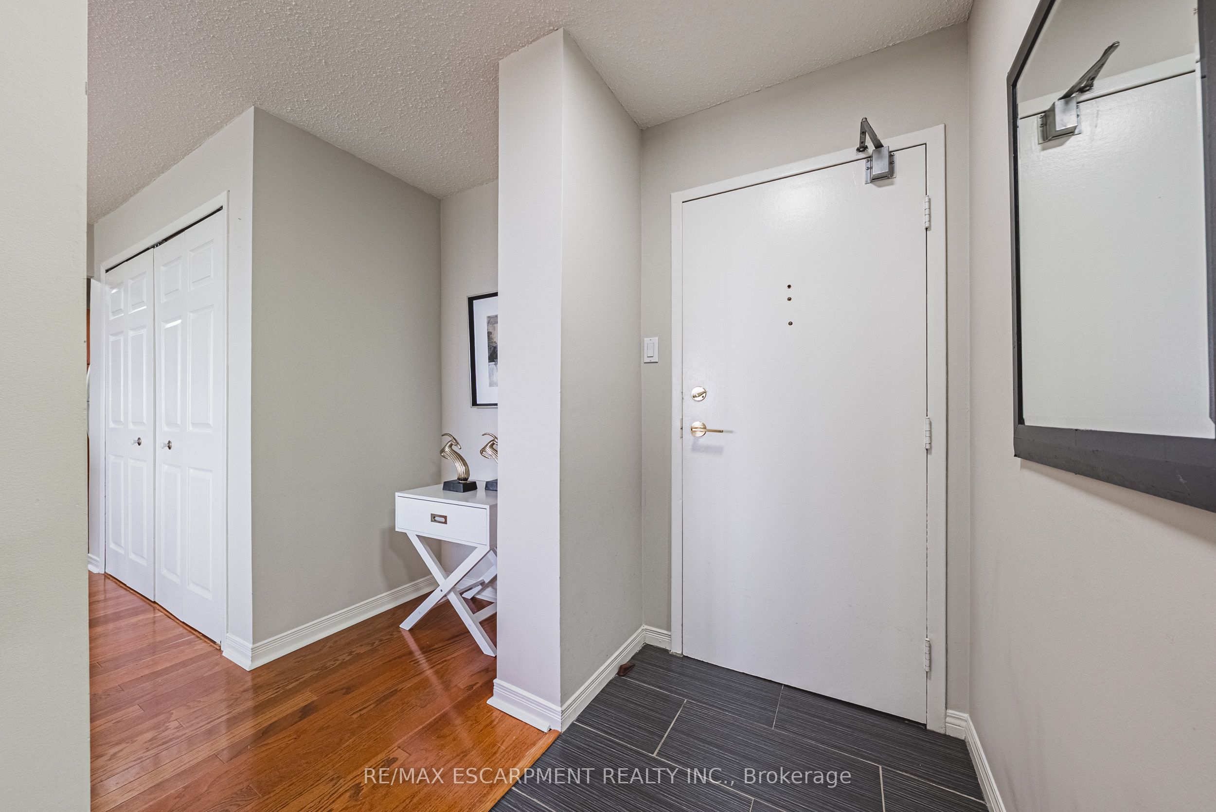 2055 Upper Middle Road 1706