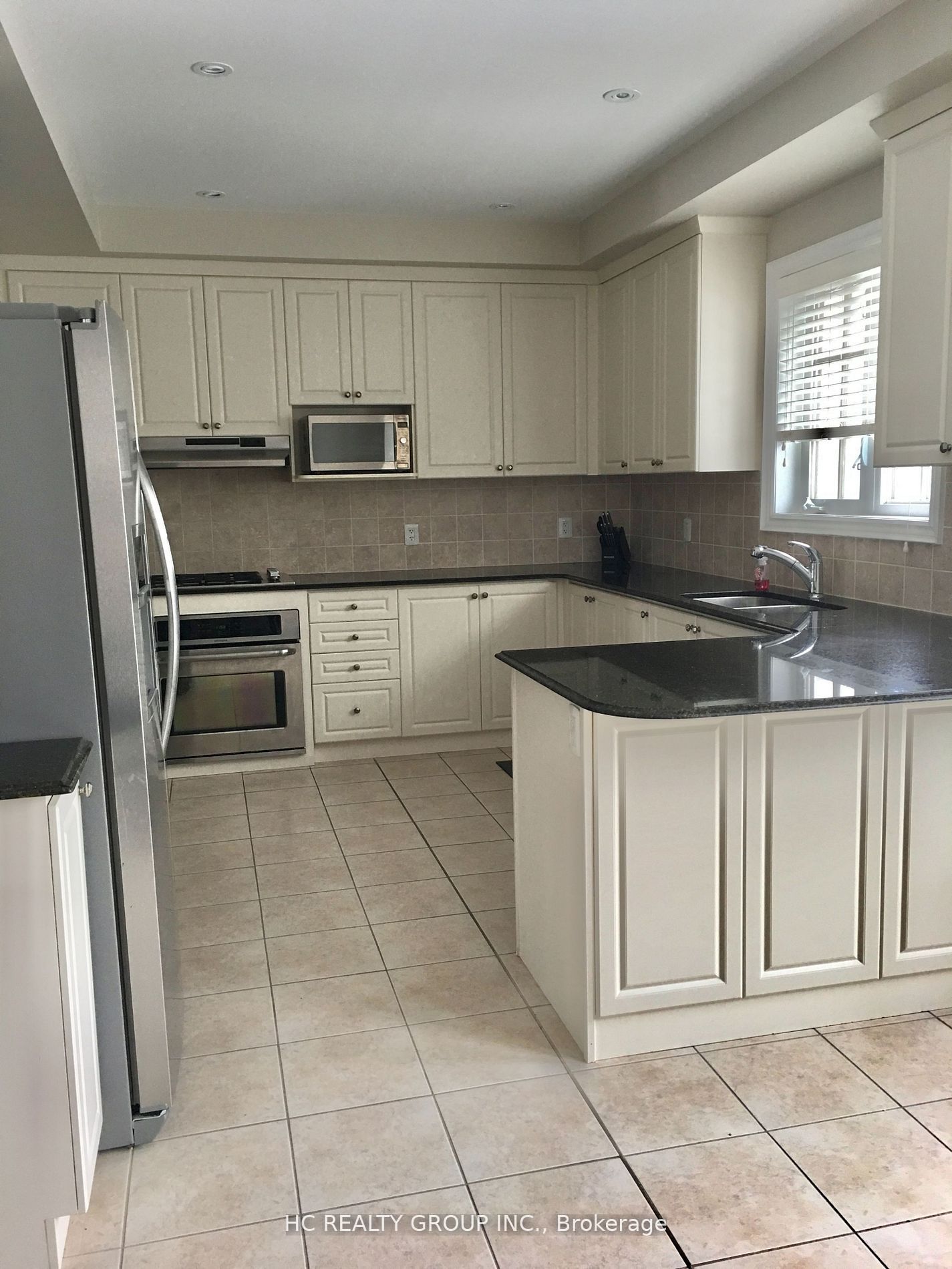 37 Rouge Valley Drive W