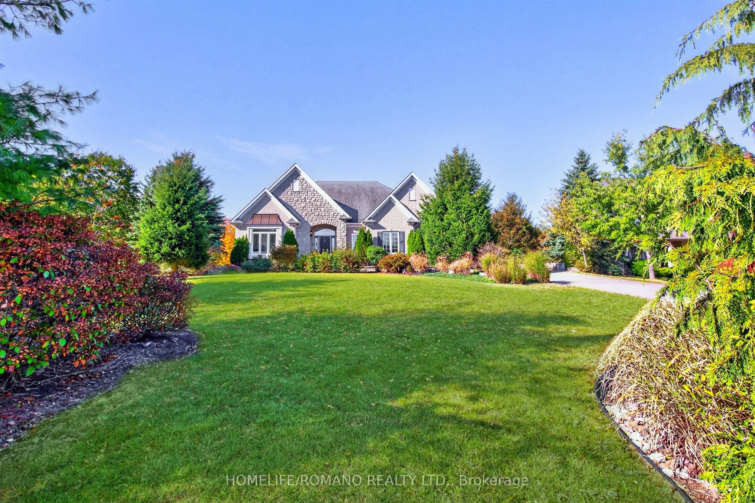 56 Leenders Lane