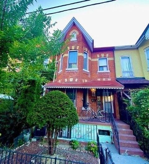 198 Shaw Street 3 Toronto ON M6J 2W8