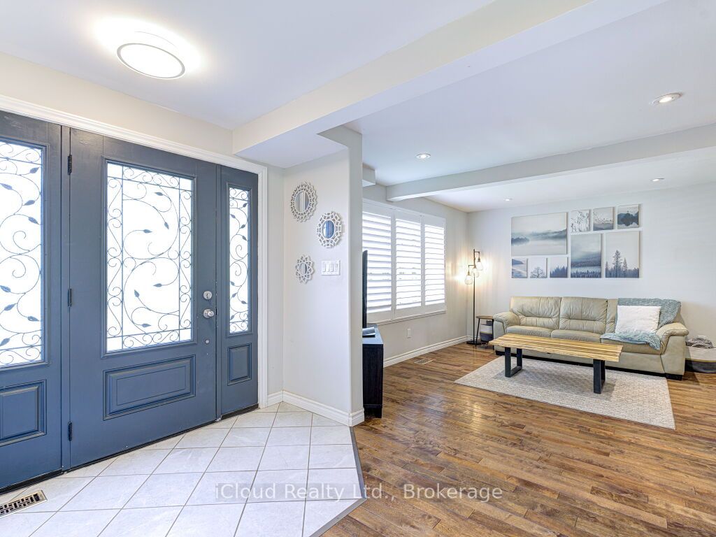 3 Nicol Street
