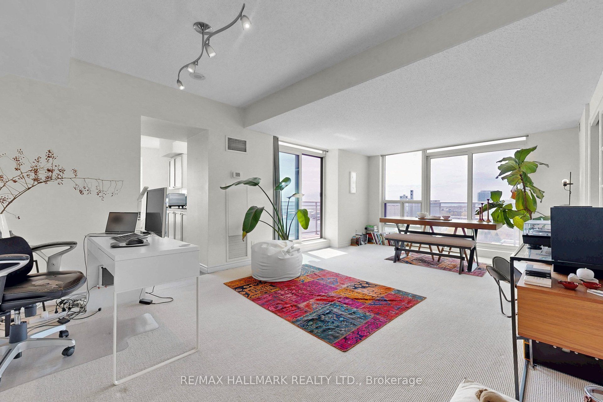 410 Queens Quay W 1516