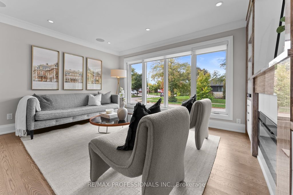 Photo of 1 Tewsley Place, Toronto, ON M9P 1N6 (MLS # W12501758)