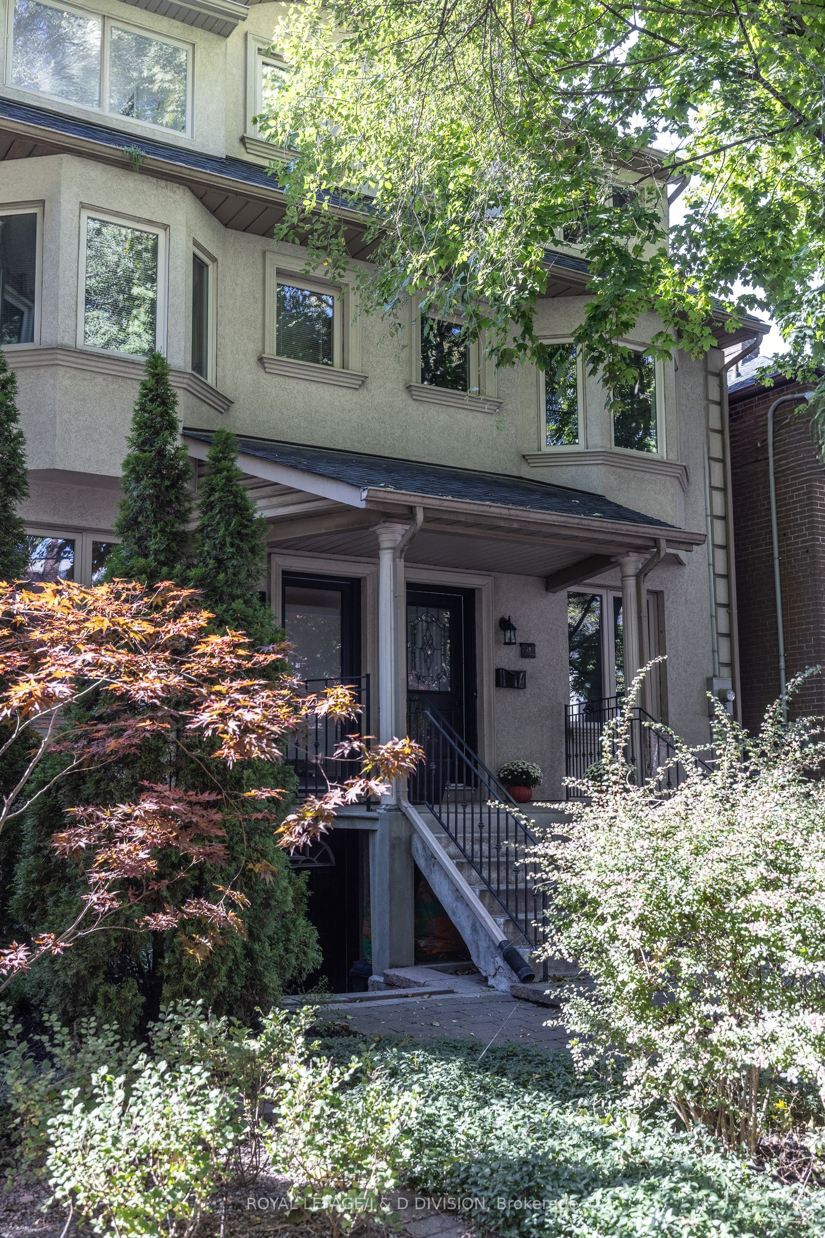74 Lewis Street