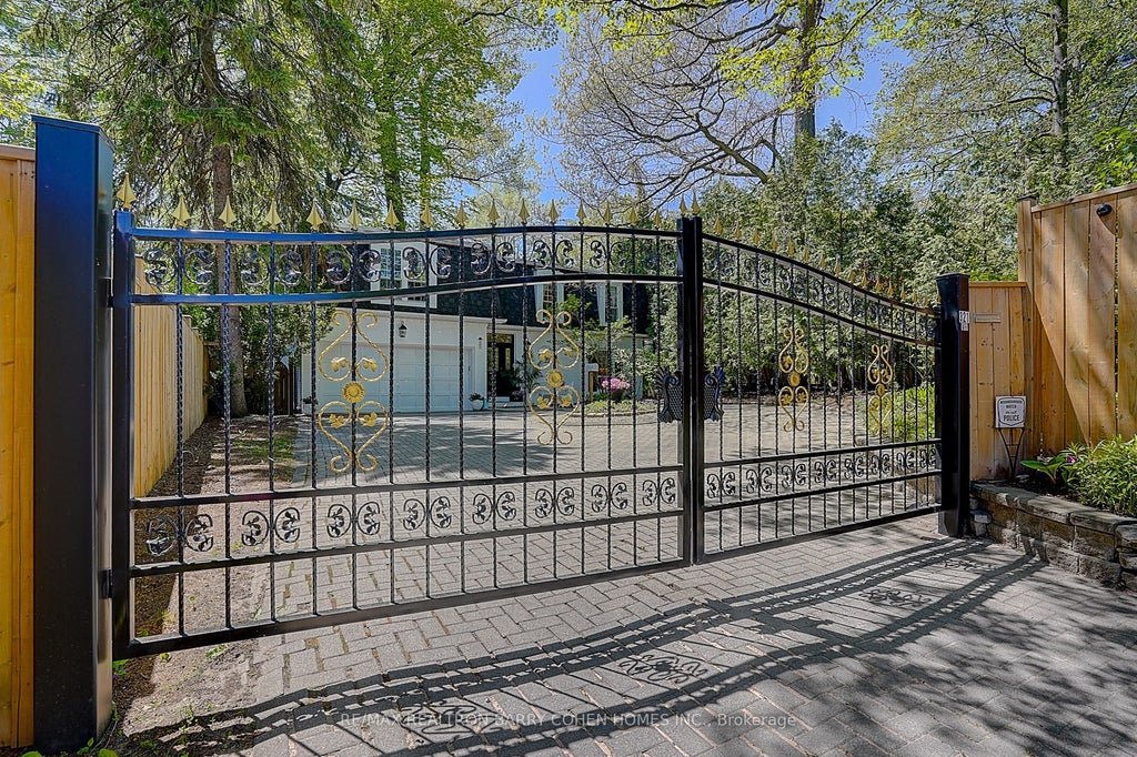Photo of 321 Lawrence Avenue E, Toronto, ON M4N 1T8 (MLS # C13704654)