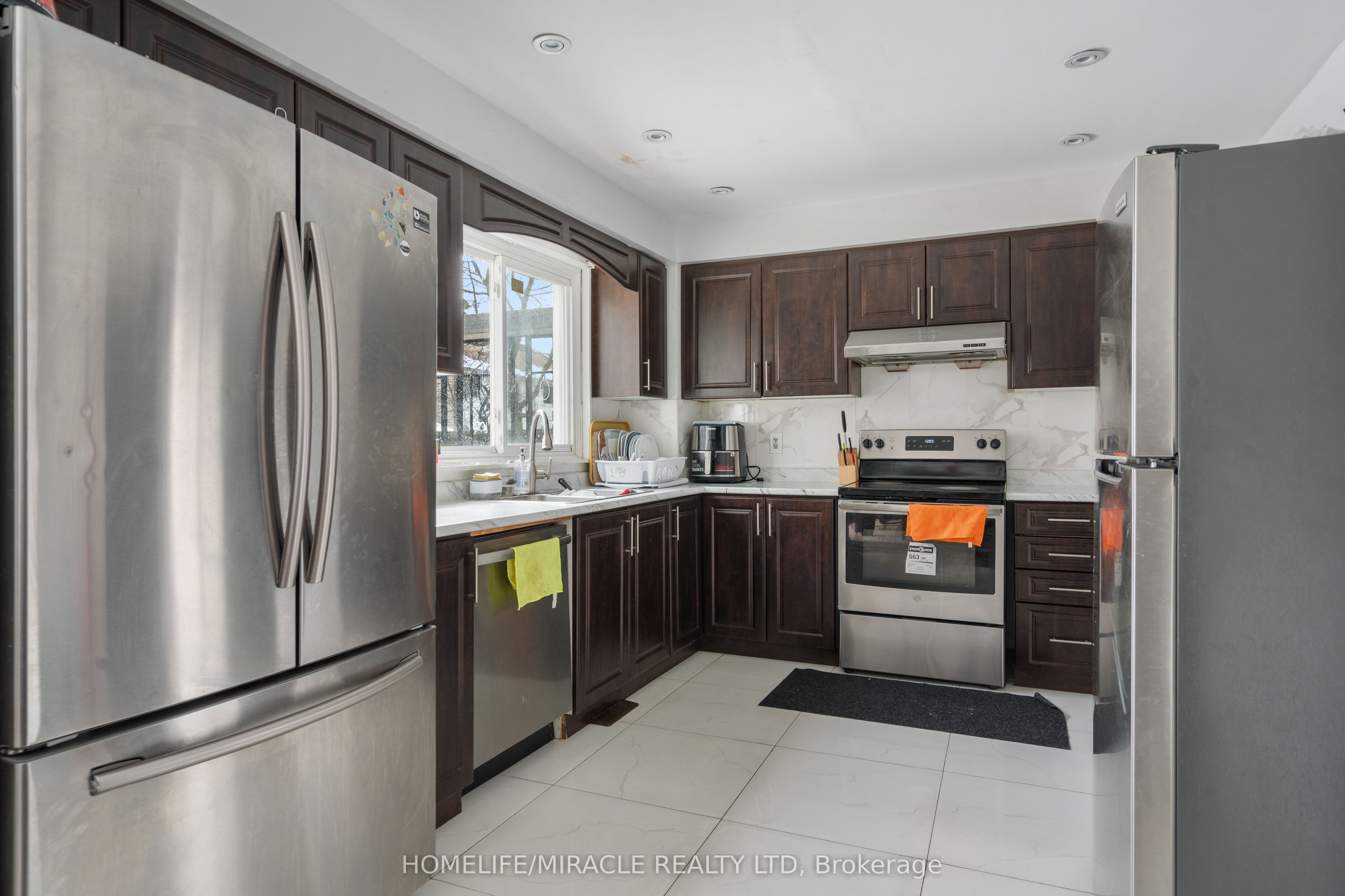 127 Fanshawe Drive