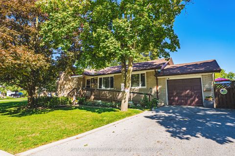 Photo of 1 Norwich Place, Toronto, ON M9V 2Y9 (MLS # W12669360)