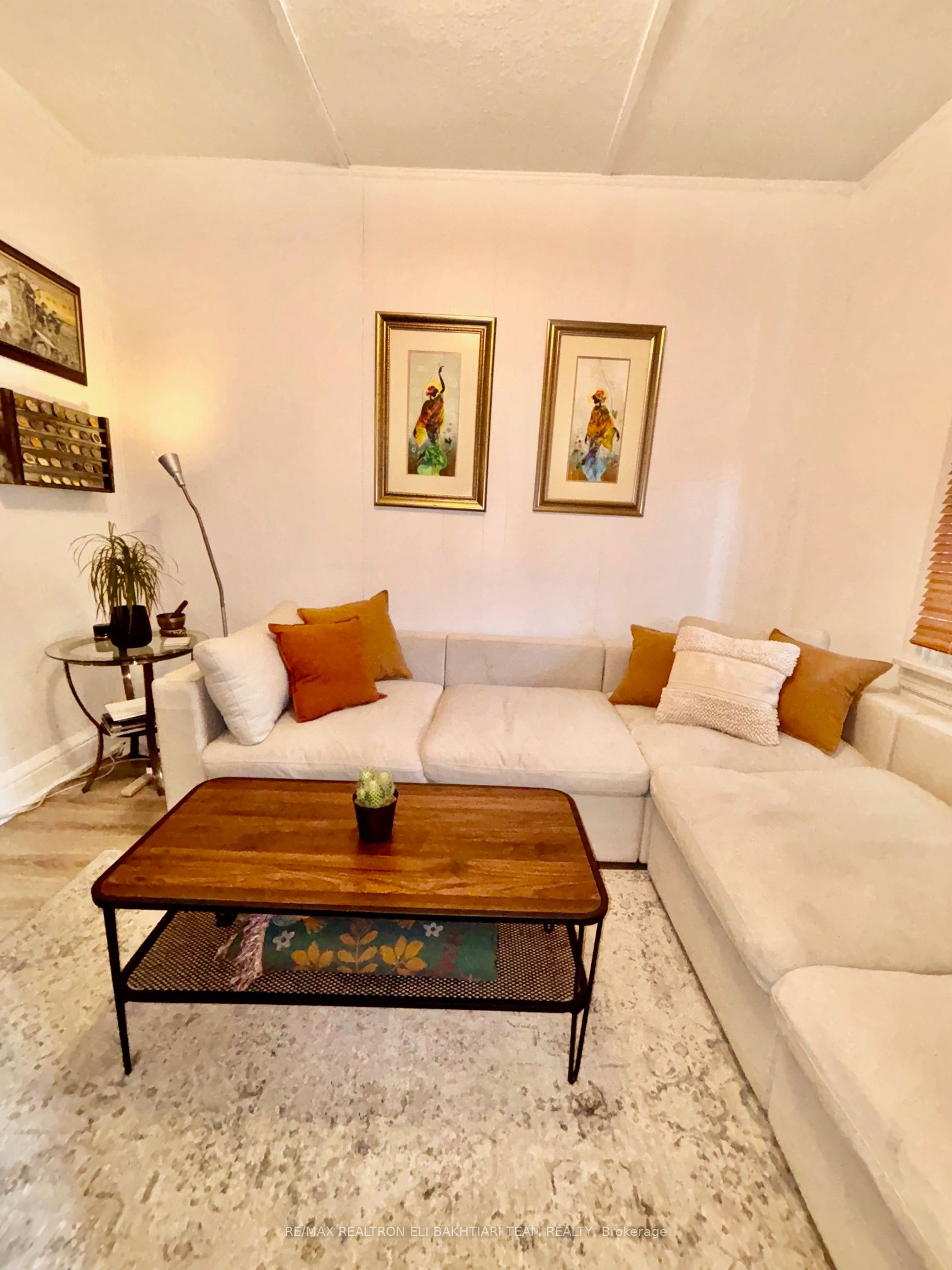 43 King Edward Avenue