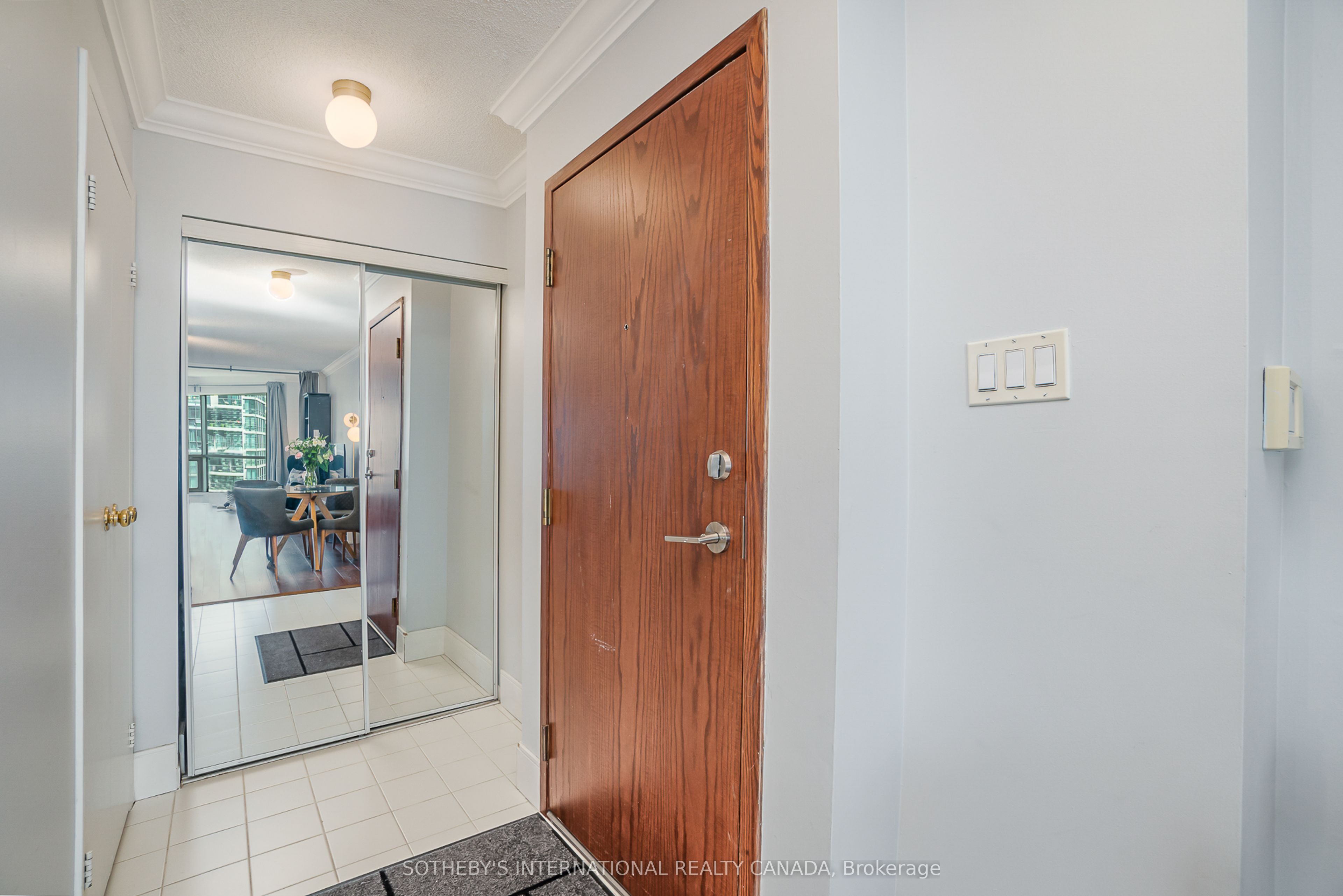 10 Yonge Street 3106