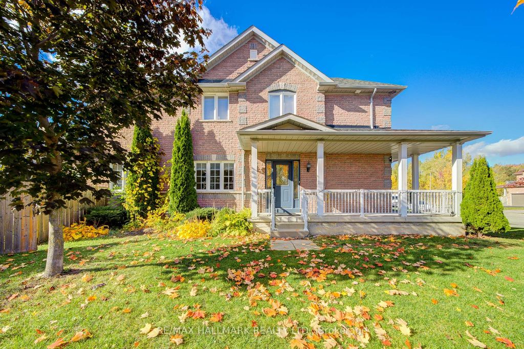 Photo of 8 Glendower Crescent, Georgina, ON L4P 0A5 (MLS # N12475213)