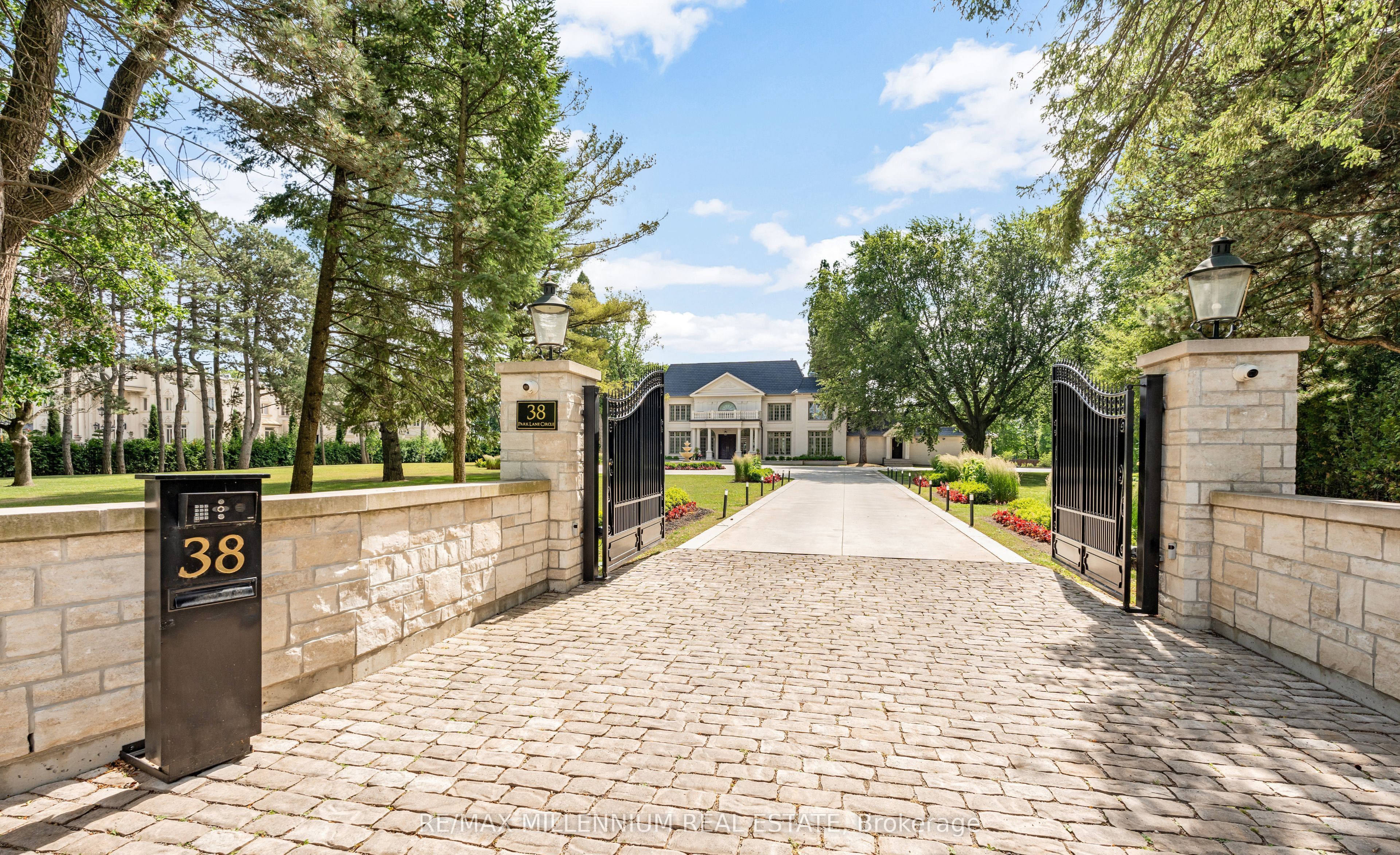 38 Park Lane Circle