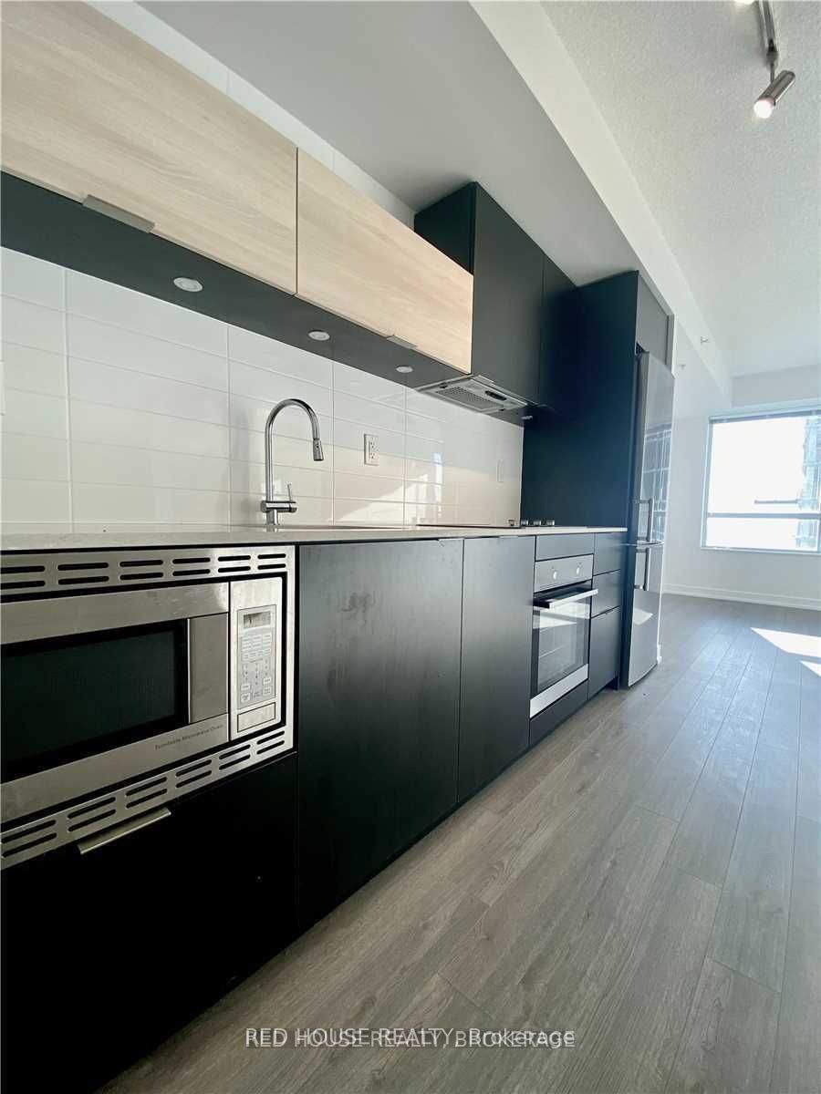 20 Thomas Riley Road 2010