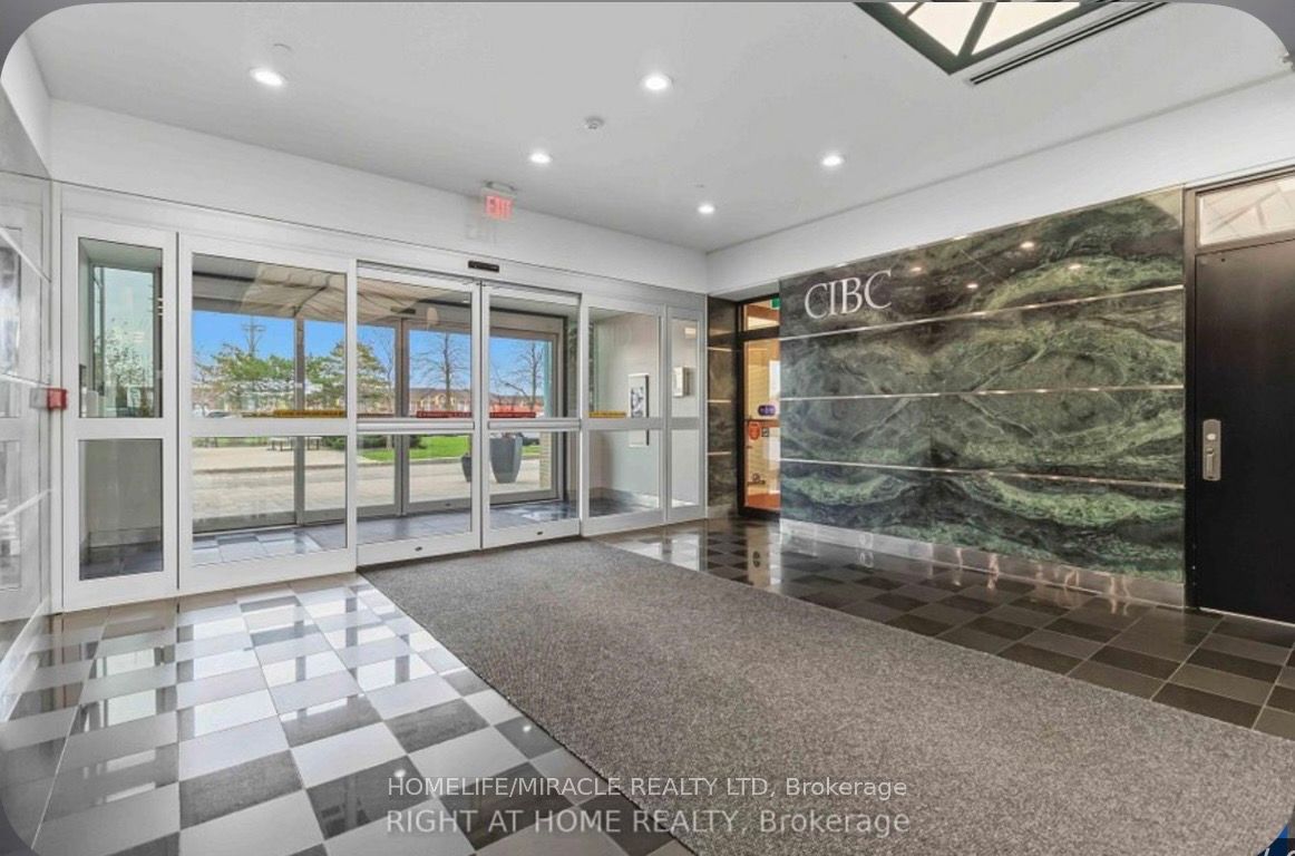 2800 Skymark Avenue 31