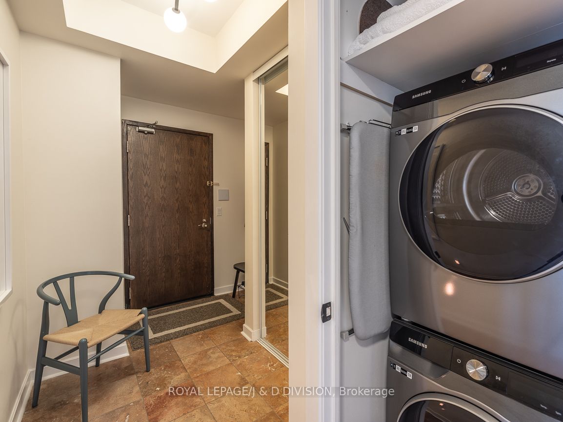 438 Richmond Street W 610