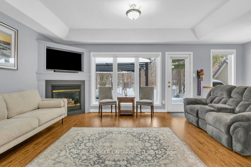 13 Burlwood Drive