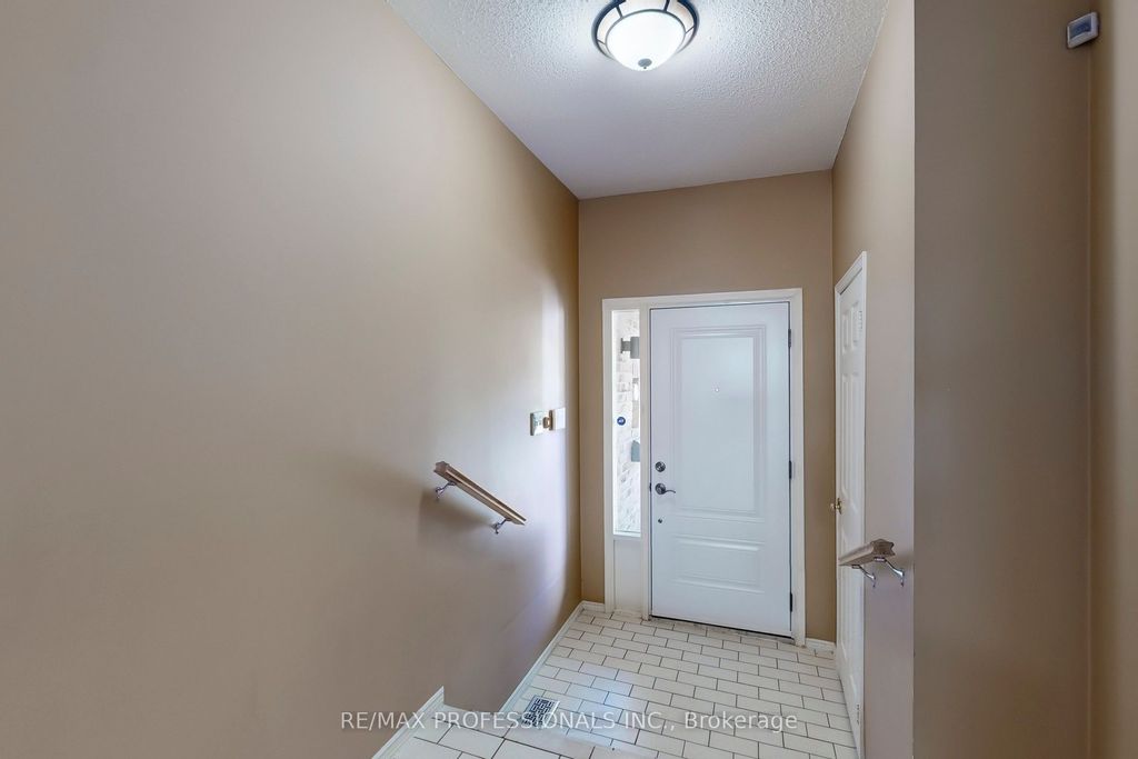 Photo of 46 Tamarack Circle, Toronto, ON M9P 3T9 (MLS # W12460505)