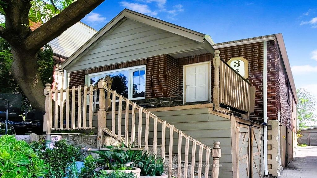Photo of 343 Kane Avenue, Toronto, ON M6M 3N9 (MLS # W12375027)