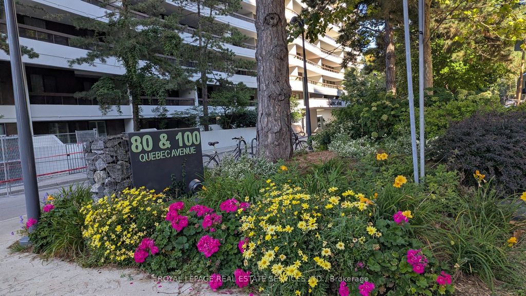 Photo of 100 Quebec Avenue #804, Toronto, ON M6P 4B8 (MLS # W12446317)